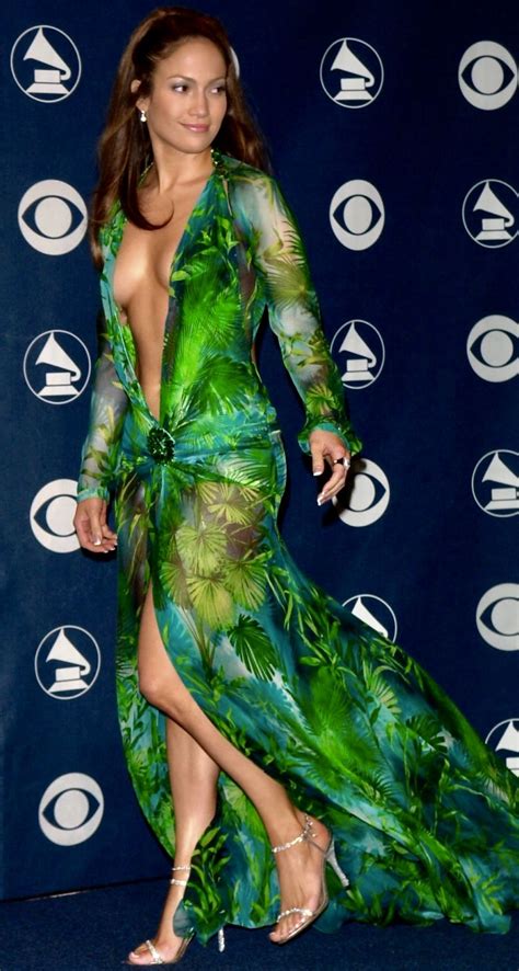 jennifer lopez vestido versace grammy awards 2000|Jennifer Lopez Grammys dress.